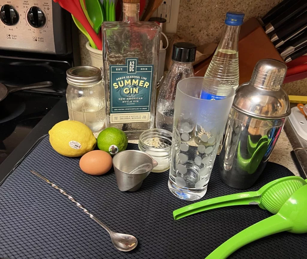 Ramos Gin Fizz: A Delicate Dance of Flavors and Techniques
